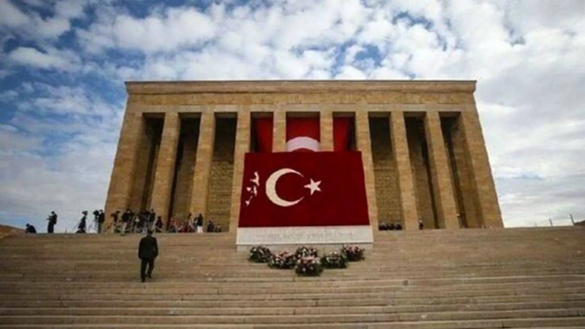 10 Kasım Atatürk'ü Anma Günü okullar, bankalar ve üniversiteler resmi tatil mi olacak?