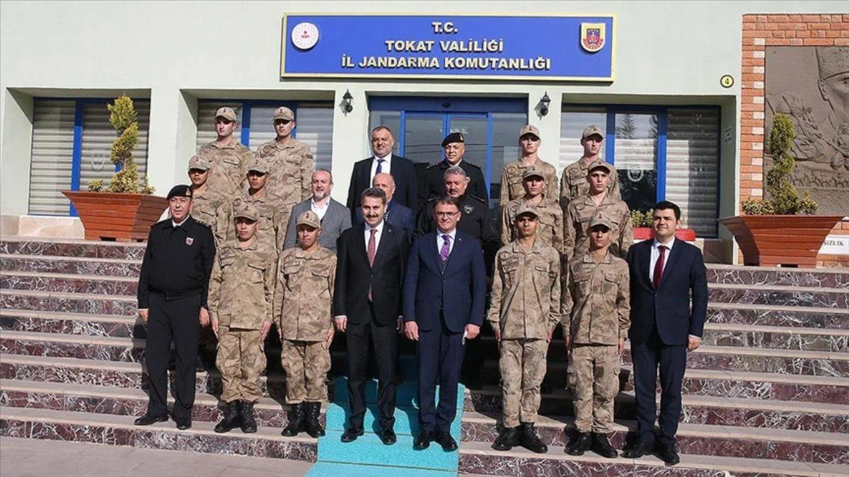 6 ikiz kardeş aynı birlikte asker