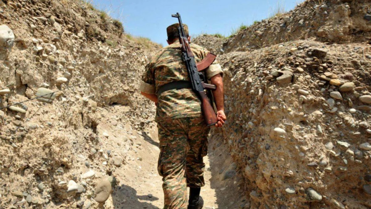 Azerbaycan, Ermenistan'a 10 asker iade etti