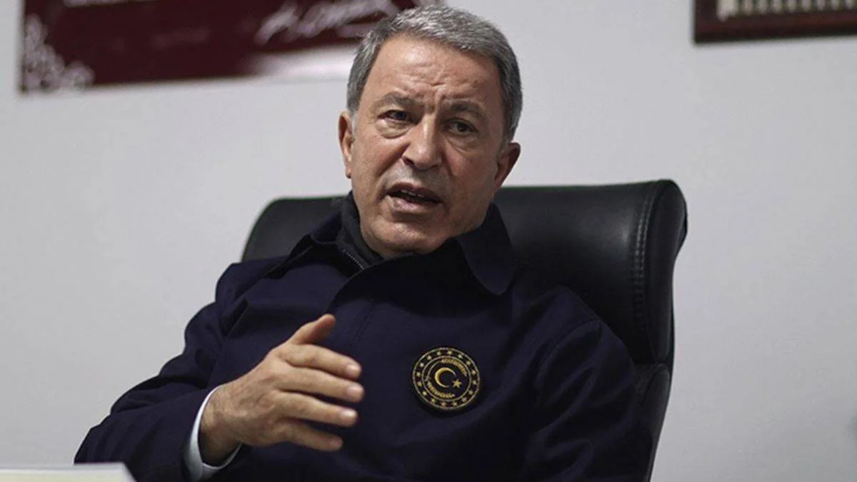 Bakan Akar ile TSK komuta kademesi İran sınırında