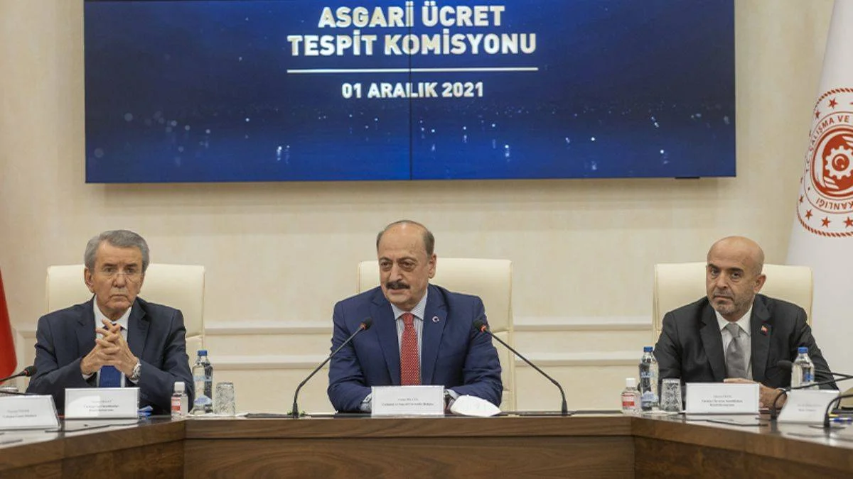 Bakan Bilgin: Emeği enflasyon ve ekonomideki dalgalardan koruyacak bir asgari ücret belirleyeceğiz