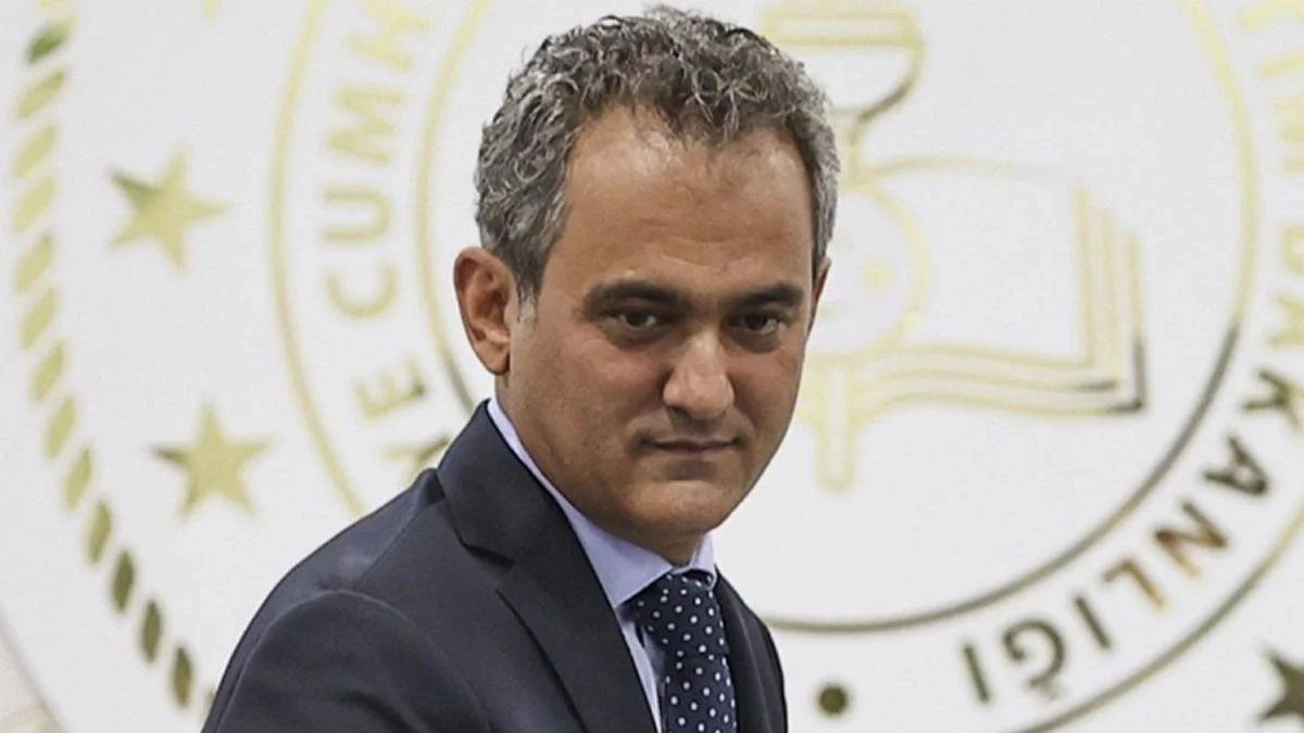 Bakan Özer'den Öğretmenlik Meslek Kanunu açıklaması