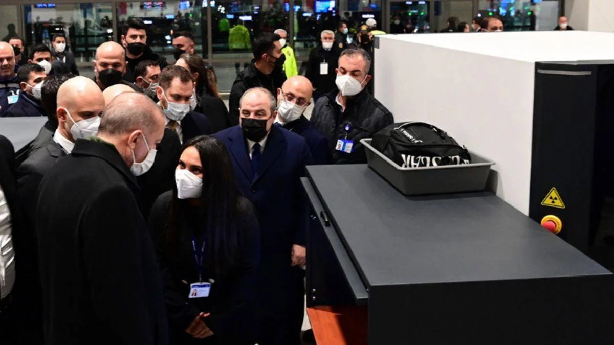Bakan Varank'tan ASELSAN'a 'yerli x-Ray cihazı' tebriği