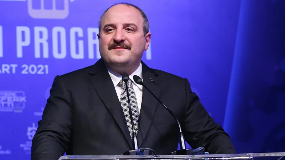 Bakan Varank'tan Kılıçdaroğlu'na: Jilet gibi yoldan gitmek hoşuna gitti değil mi?