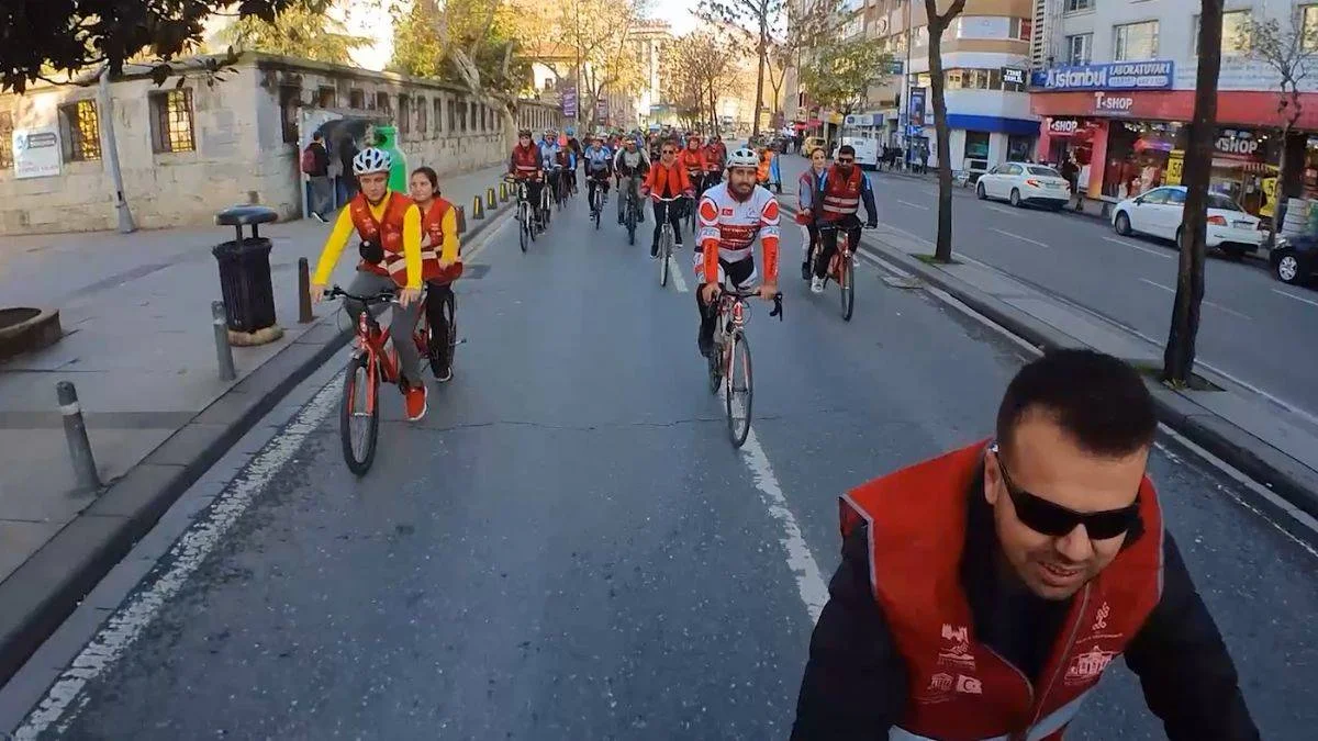 Barikatsız Bir Dünya İçin Engellere Pedal Çevirdiler