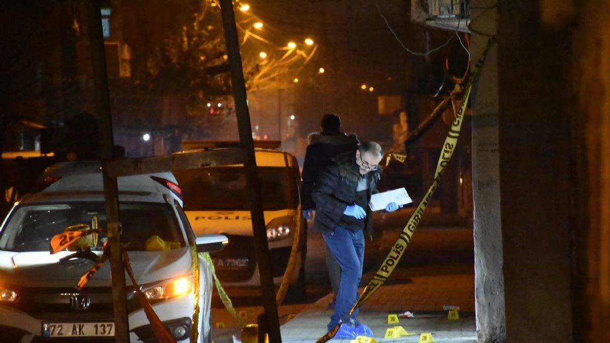 Batman'da polis ekibine ateş açıldı: 1 şehit, 1 yaralı