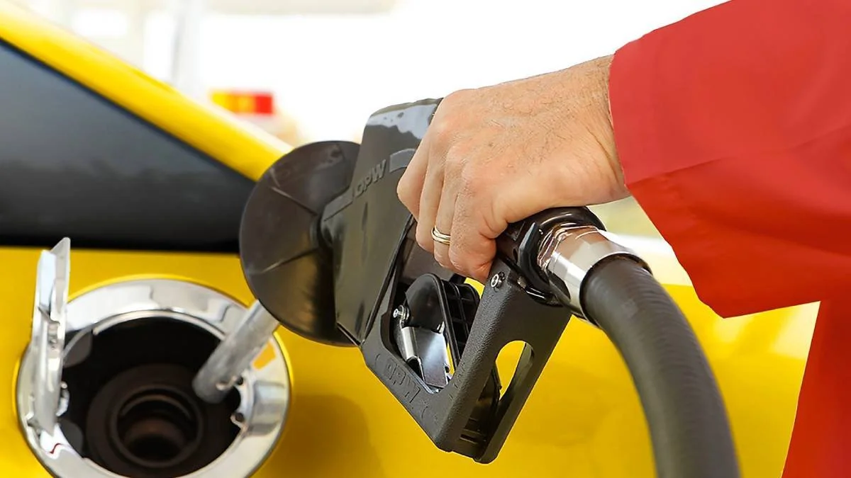 Benzine zam mı geldi? Benzine ne kadar zam yapıldı? Benzin ne kadar oldu?