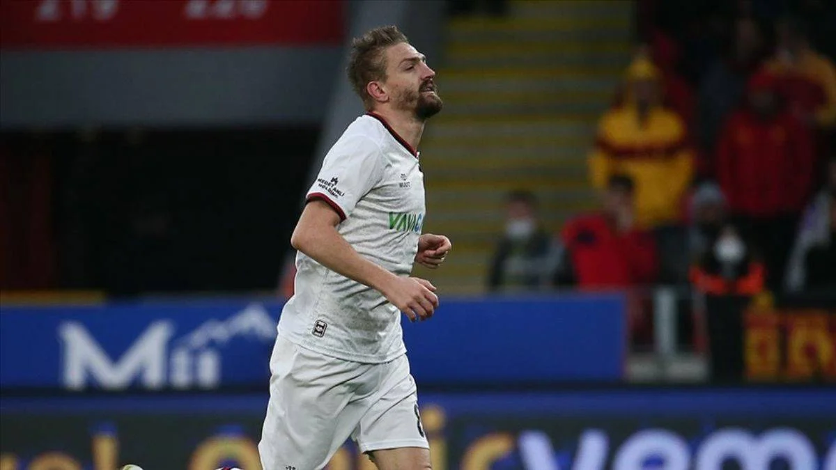 Caner Erkin'e 3 maç men cezası!