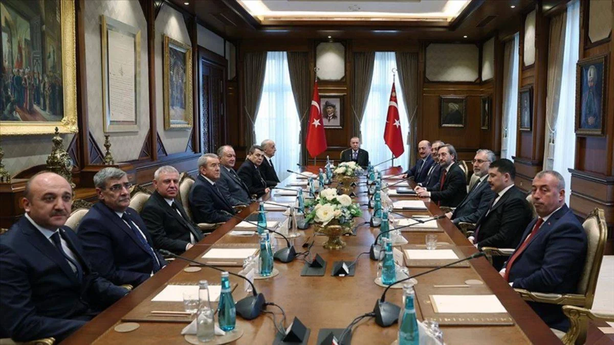Cumhurbaşkanı Erdoğan, Türk-İş heyetini kabul etti