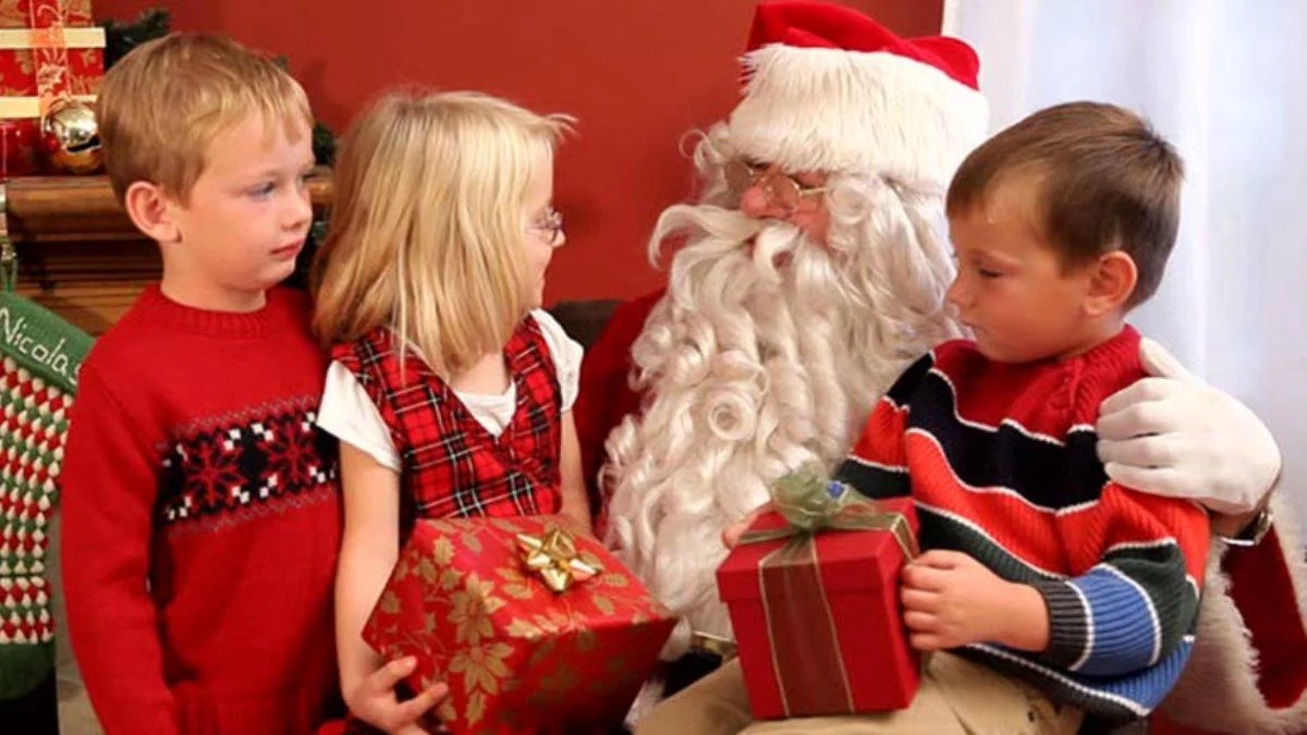"Dikkat! Şeytan çocuklarınızı Noel Baba kılığına girip kandırmasın"