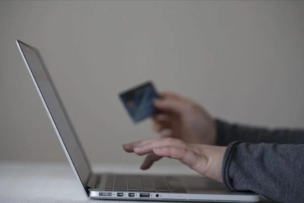 e-ticarette yapılacak yatırımlarla işlem hacminin 400 milyar TL'yi geçmesi bekleniyor