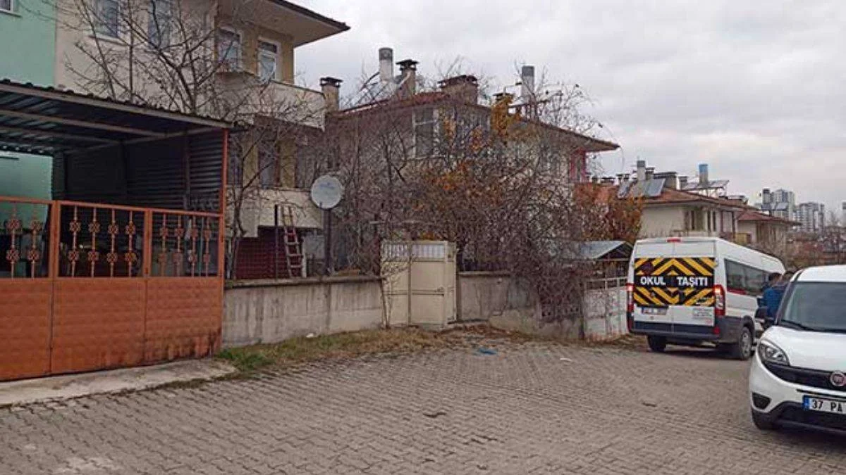 Evinde ölü bulundu