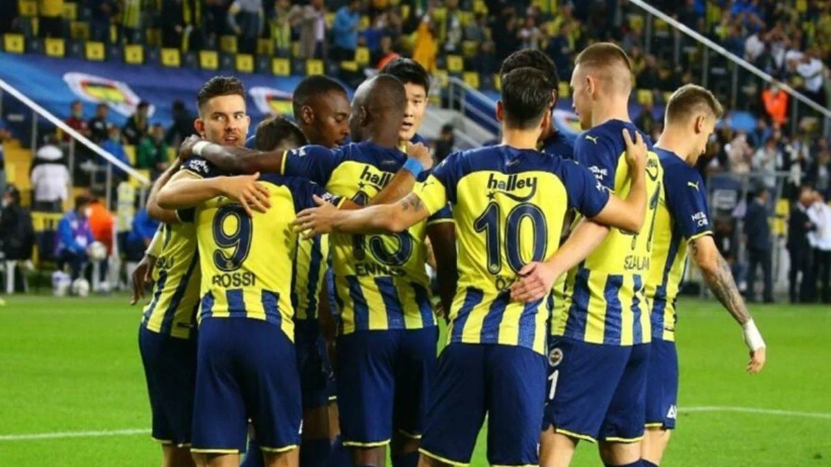 Fenerbahçe iç transferde kimlere yöneldi? İşte Fenerbahçe'nin teklif götürdüğü isimler