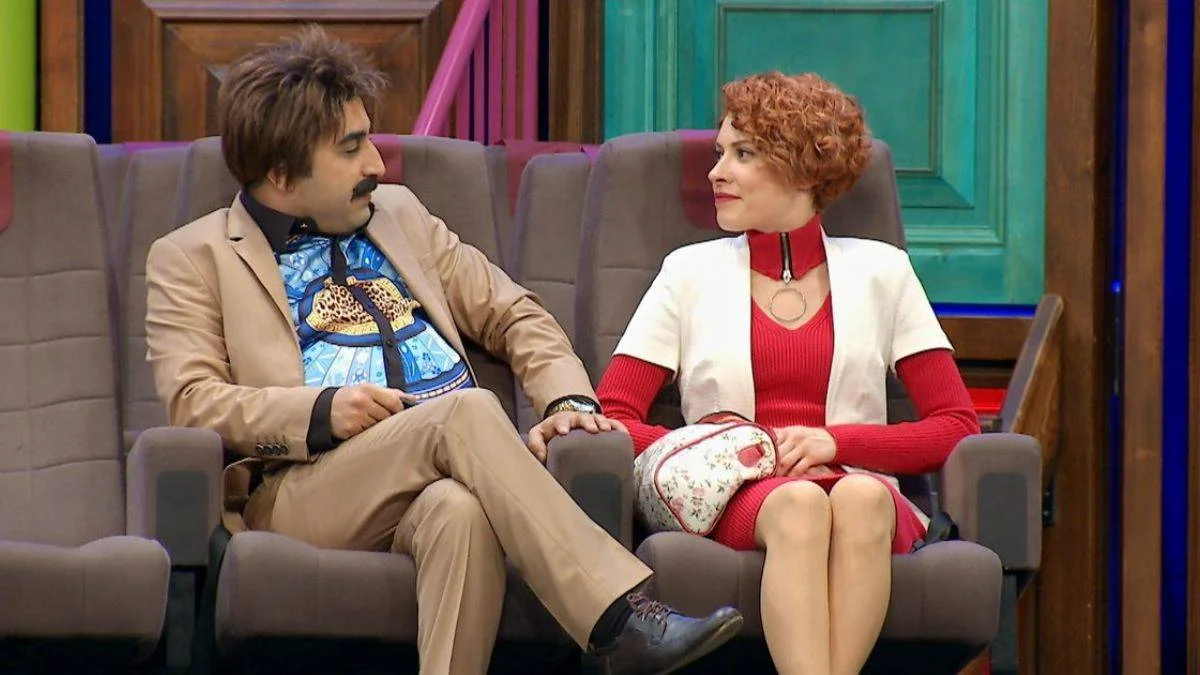 Güldür Güldür Show'da bulunan seyirci kahkahası gerçek mi yoksa efekt mi?