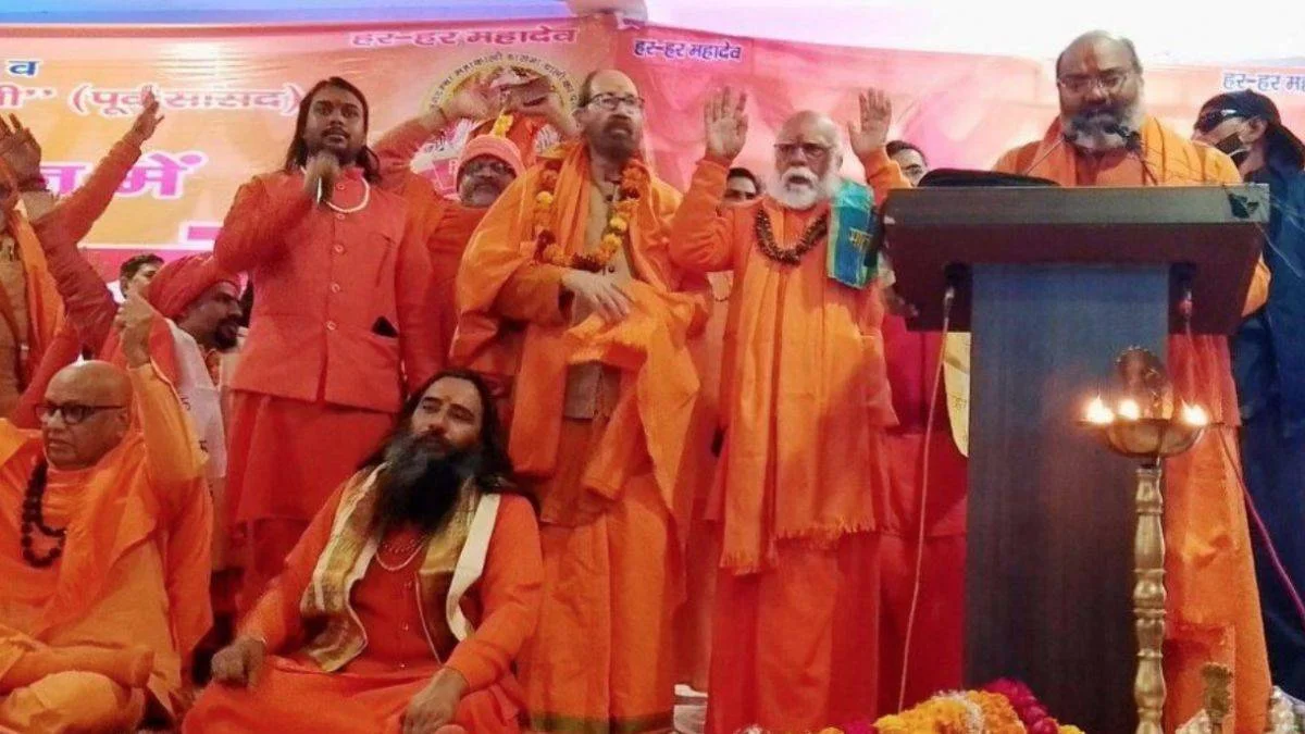 Hindu liderler, Müslümanlara karşı şiddet çağrısı yaptı