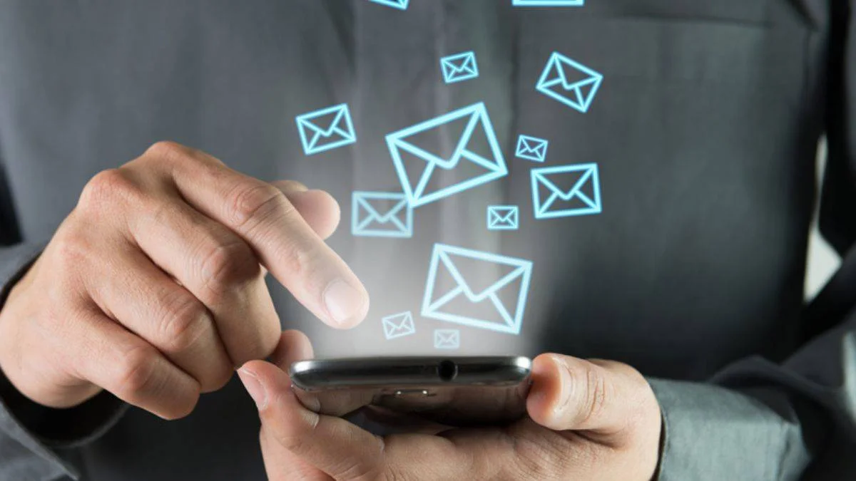 İlk telefon mesajının NFT'si satışa çıkıyor