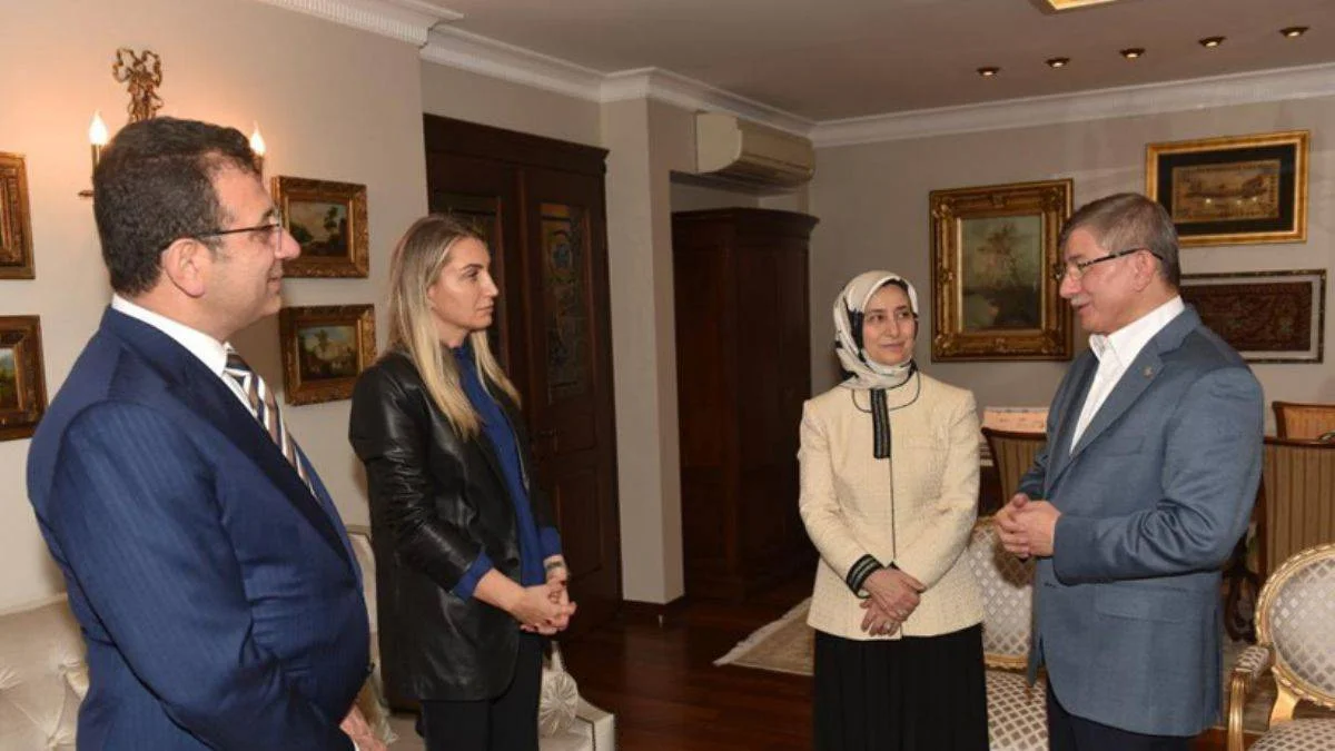 İmamoğlu'ndan Davutoğlu'na ev ziyareti