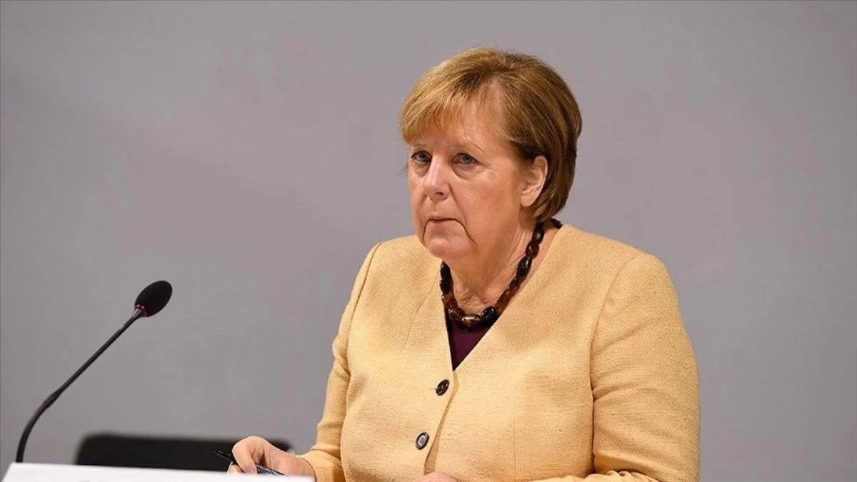 İsmet Mısırlıoğlu Timeturk için yazdı: Merkel gitti yalakalar kaldı!