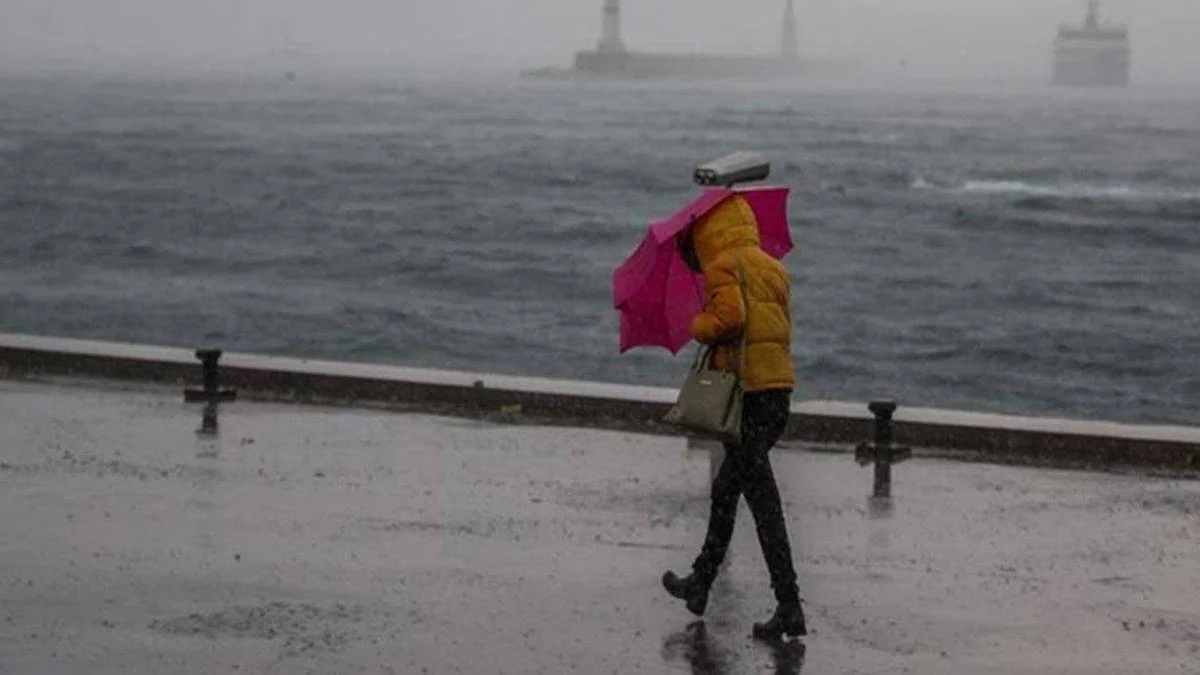 İstanbul'da yarın okullar tatil mi? İstanbul'da 3 Aralık Cuma okullar tatil edilir mi?