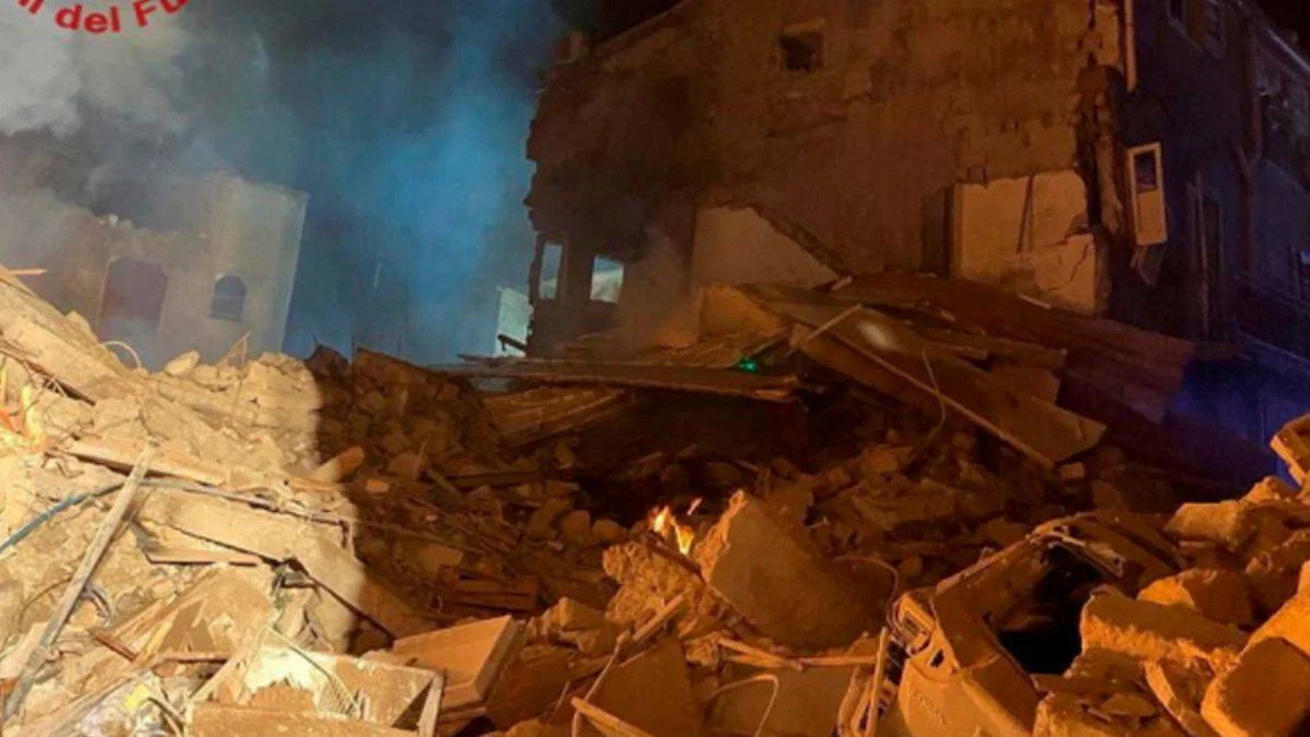 İtalya'da patlama sonrası bina çöktü: Enkazda çok sayıda kişi var