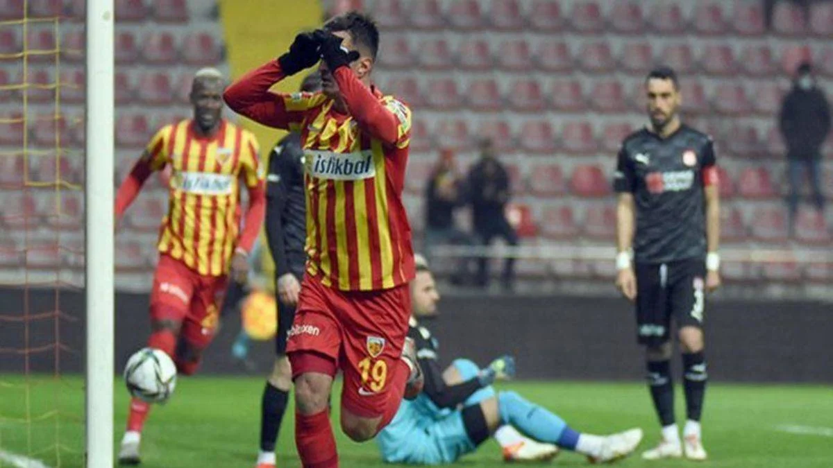 Kayserispor-Sivasspor maçının sonucu | Kayserispor kaçıncı? Sivasspor'un kaç puanı var?