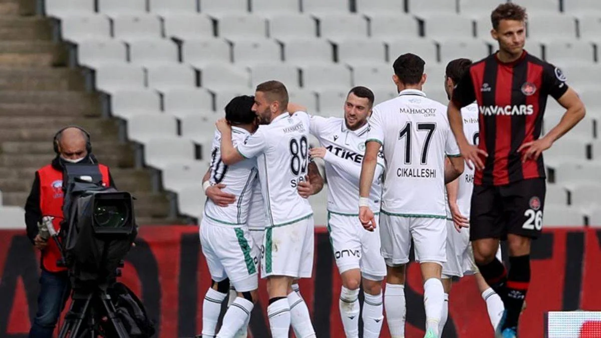 Konyaspor, deplasmanda Karagümrük'ü 4-1'le geçti
