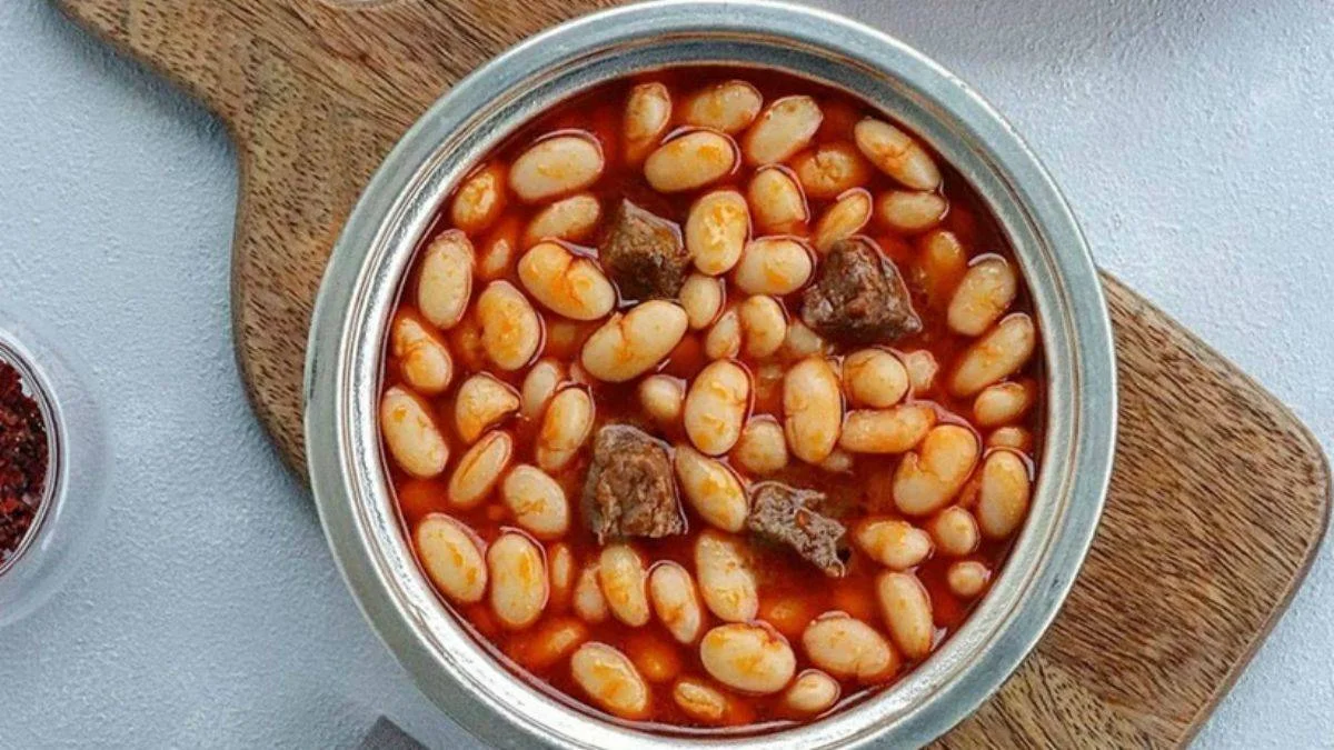 Kuru fasulyeyi pişirirken içine patates koyun! Çünkü...