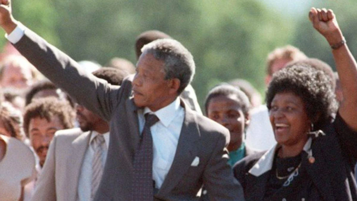 Mandela'nın hücre anahtarı müzayedesinin durdurulması istendi