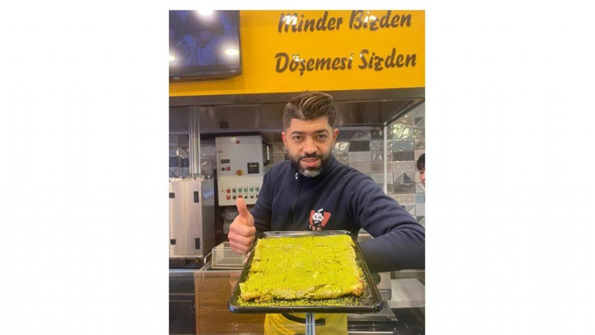 (Minder bizden döşemesi sizden) minder tatlısı nedir ?