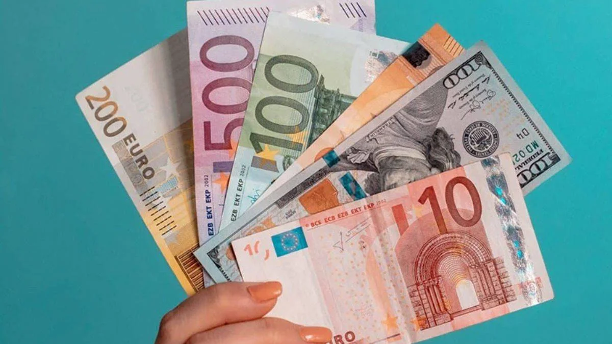 Robin Hood memur, hükümetten çaldığı serveti seks işçisi kadınlara verdi