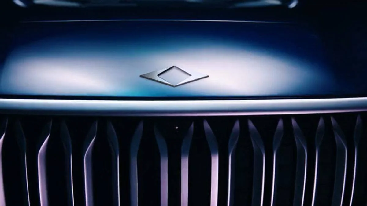 Togg'un yeni logosu otomobille buluştu