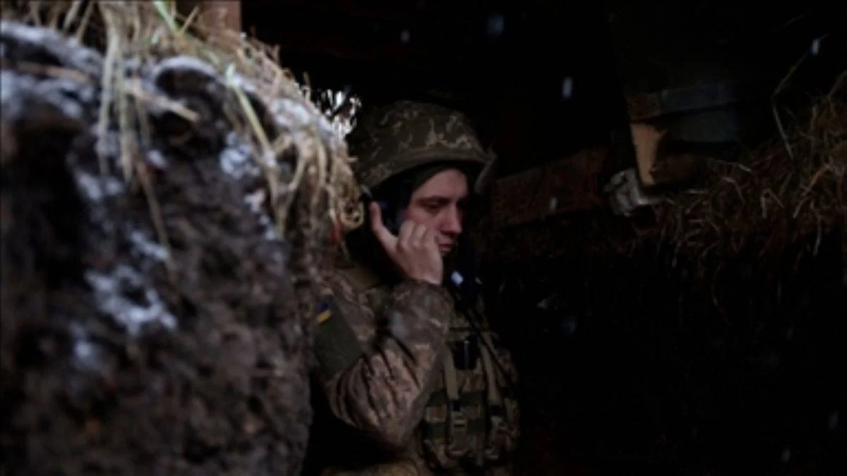 Ukrayna askerleri Donbas'ta nöbette