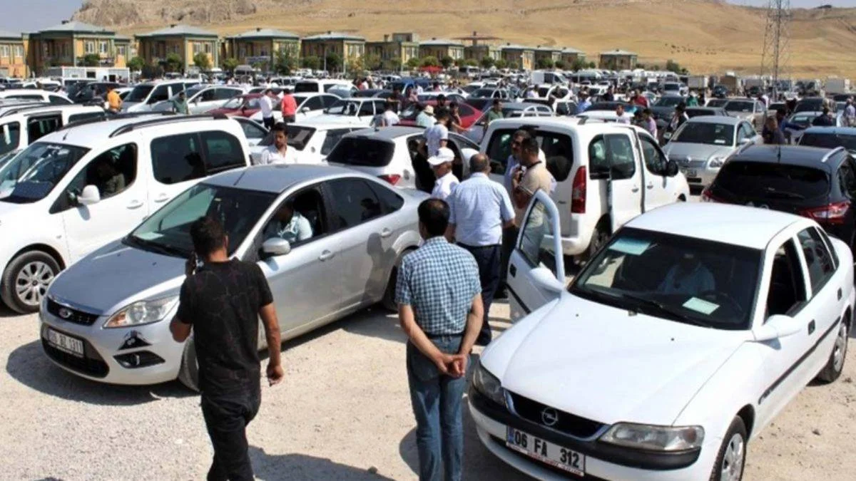100 araçtan 14'ü pert çıktı I İkinci el araç fiyatı neden artıyor?