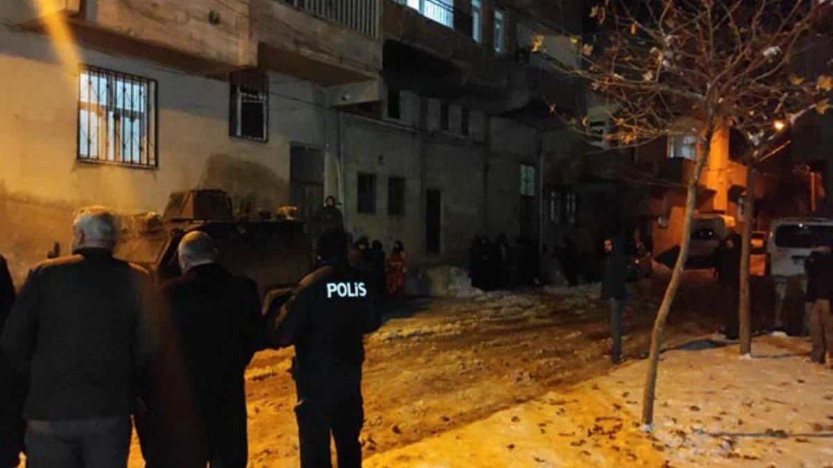 5 çocuk annesi, evinde ensesinden vurularak öldürülmüş halde bulundu