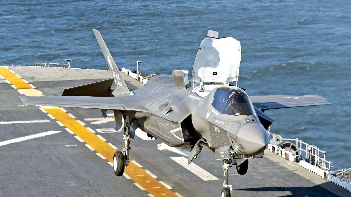 ABD'ye ait F-35C uçağı Güney Çin Deniz'inde düştü