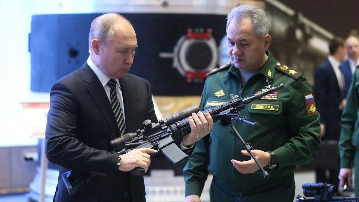 Alman akademisyenler: Berlin, Putin Rusya'sına karşı daha sert olmalı