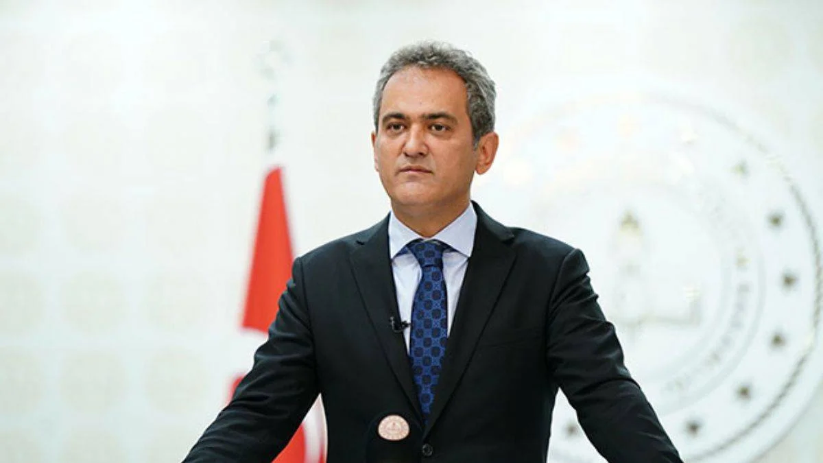 Ara tatil olacak mı? Bakan Özer açıkladı