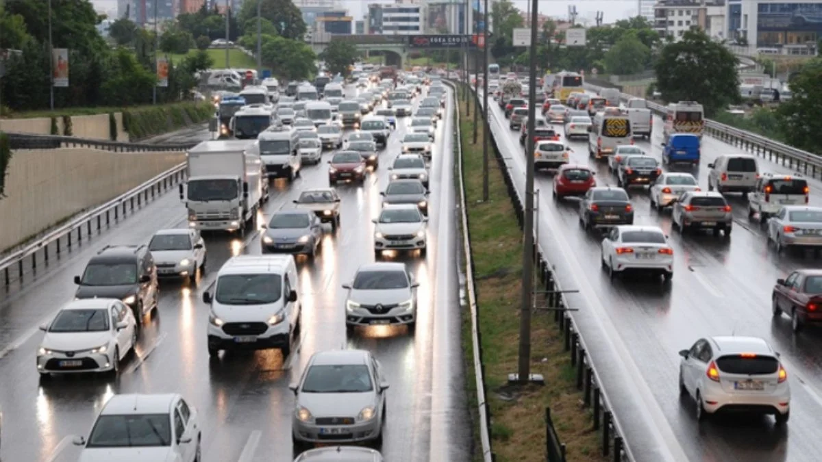 Aracı olanlar dikkat! Trafik sigortasında tavan fiyat değişti