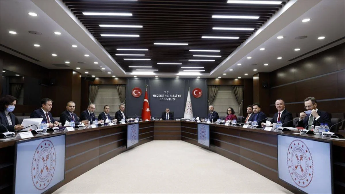 Bakan Nebati TÜSİAD heyetiyle bir araya geldi