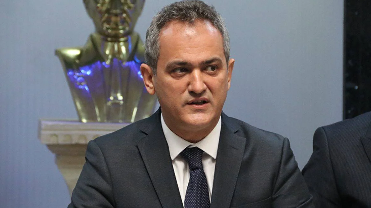 Bakan Özer'den 15 bin öğretmen atamasıyla ilgili 'İstanbul' vurgusu