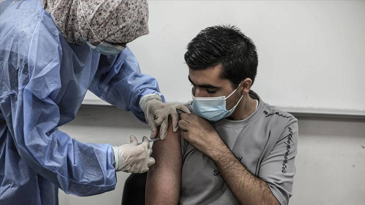 Beşinci doz koronavirüs aşısı için randevular açıldı