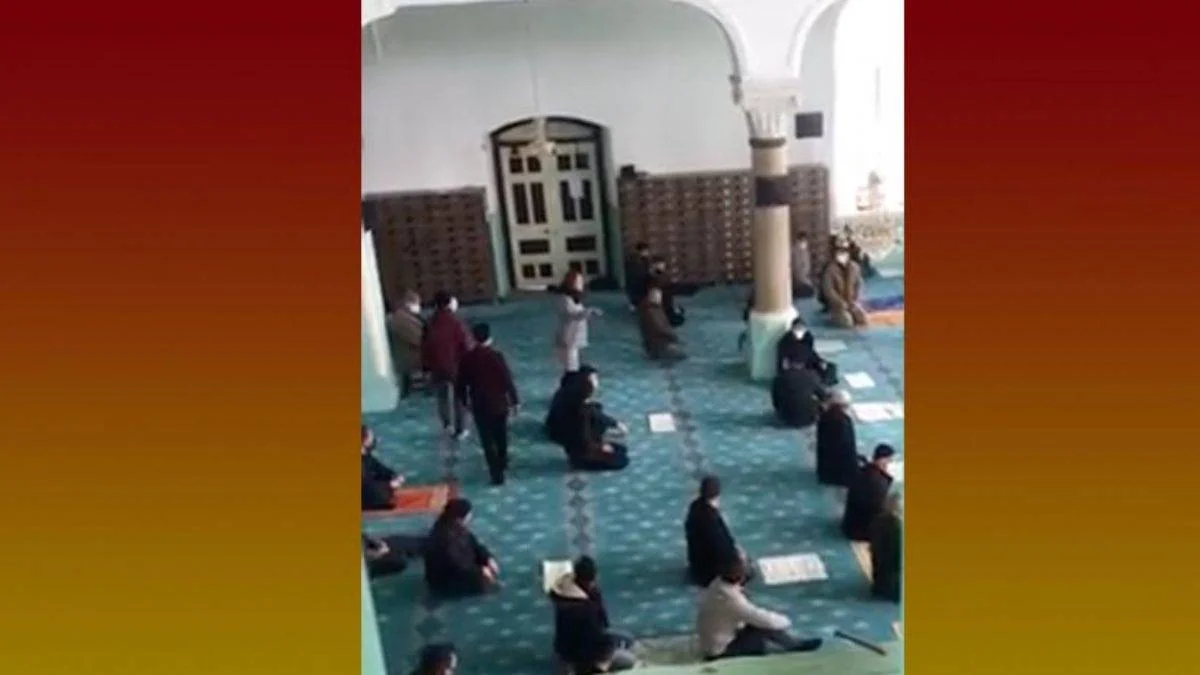 Camiye giren bir kadın "hepimiz açız" diye bağırdı