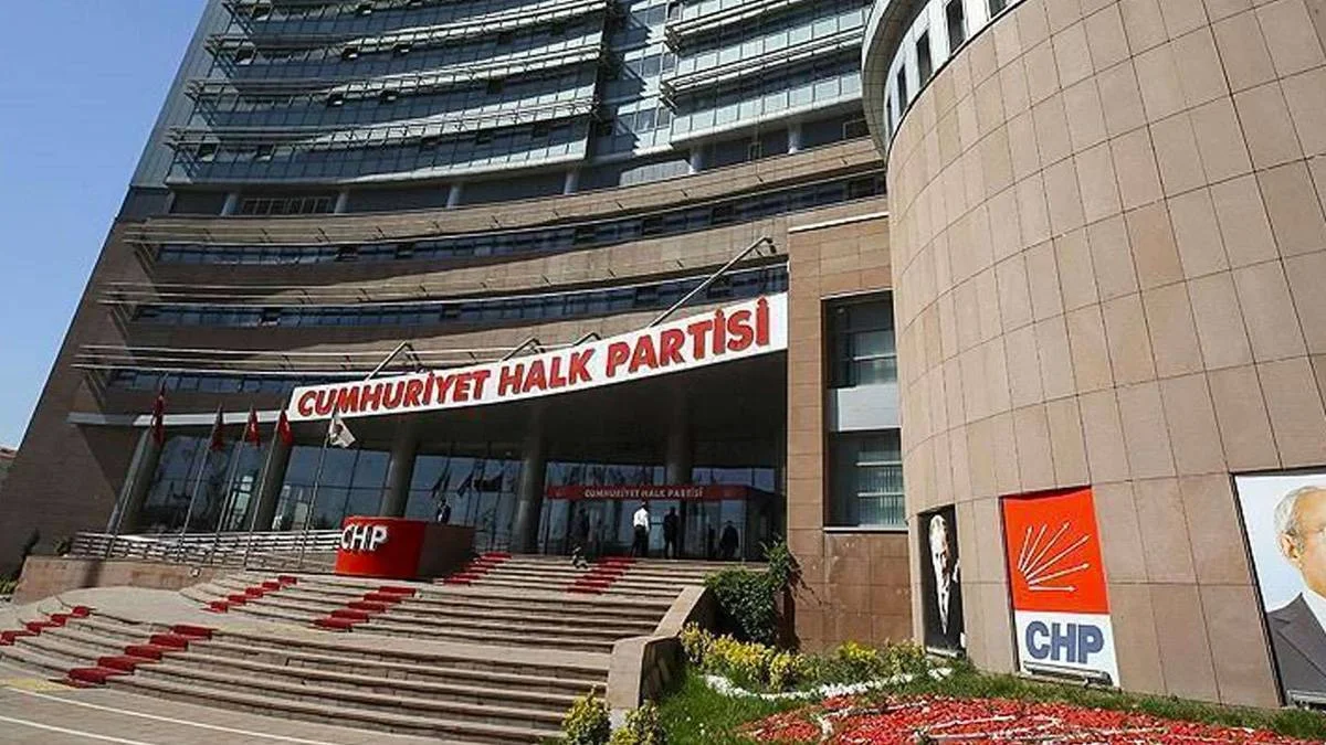 CHP'den bütün belediyelerine ''polis baskını'' uyarısı