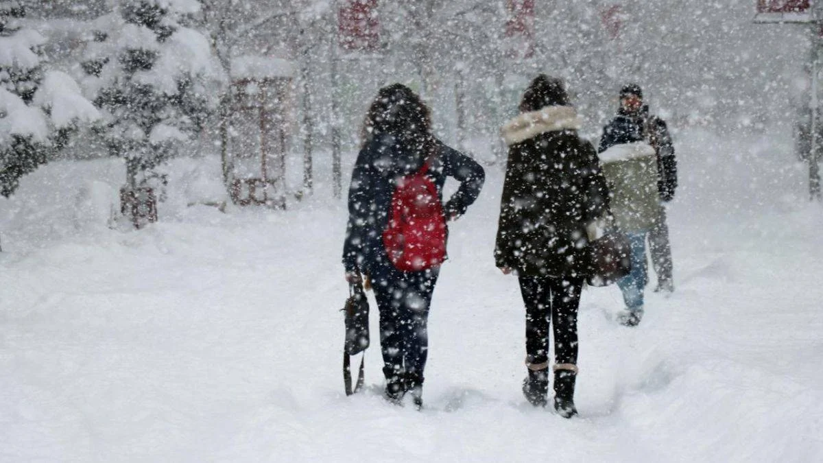Eğitime kar engeli; hangi illerde okullar tatil?