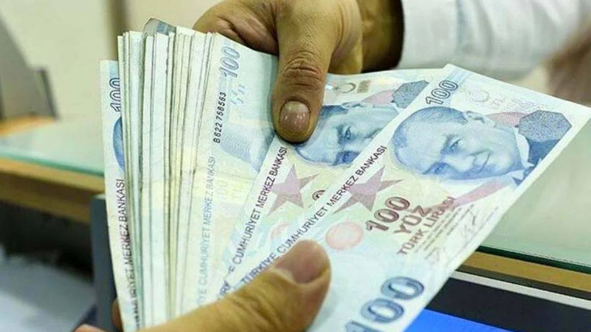 Emekli ve memur maaşlarına ek zam yetişmedi