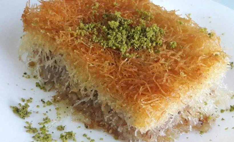 Evde cevizli kadayıf tarifi | Tepside şerbetli kadayıf tatlısı nasıl yapılır?