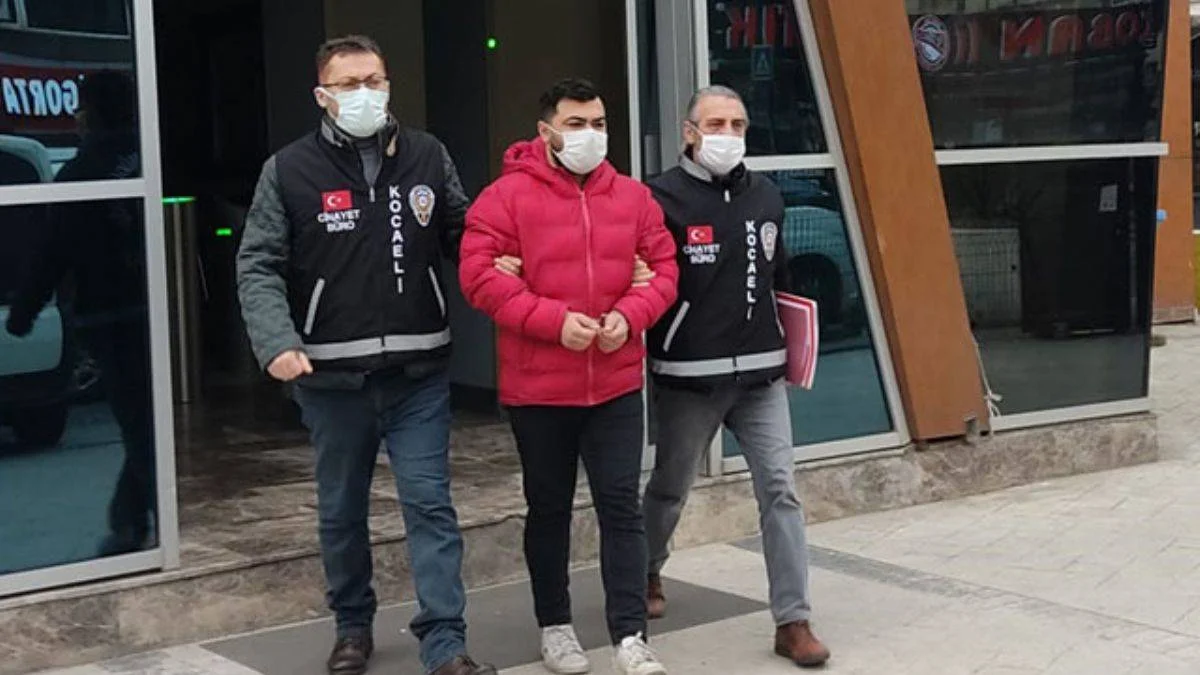 Evine giren hırsızı bıçaklayarak öldürdü