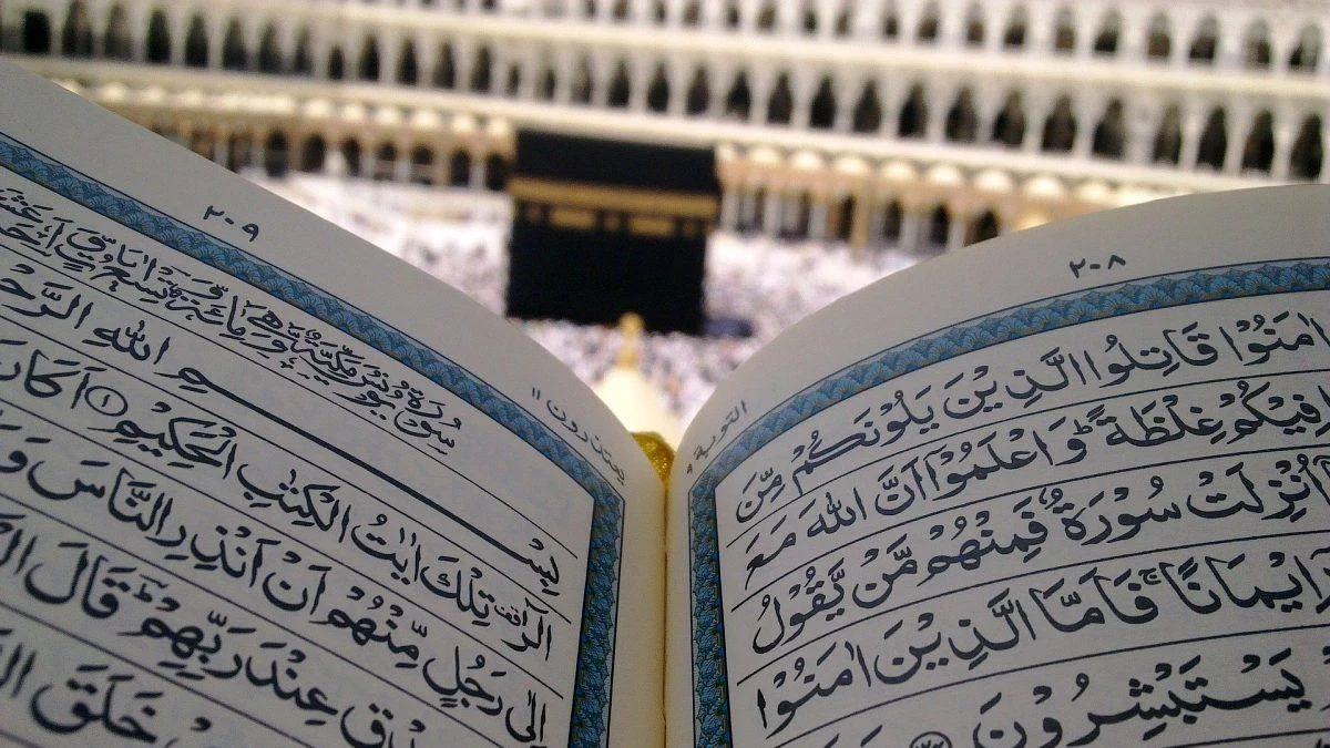 Felak suresinin Türkçe okunuşu (Diyanet)