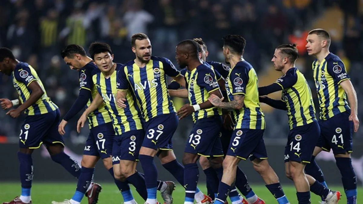 Fenerbahçe-Altay maçı kaç kaç bitti? Fenerbahçe puanını kaça çıkardı? Fenerbahçe kaçıncı?