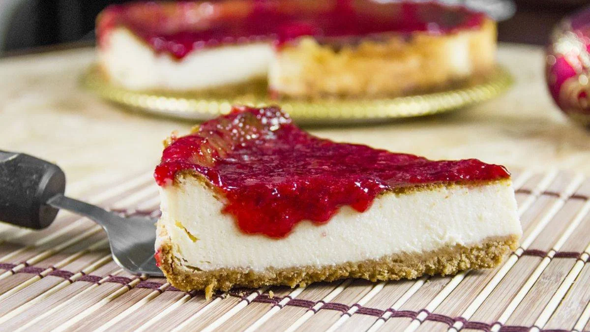 Frambuazlı cheesecake Tarifi | Cheesecake malzemeleri neler? Cheesecake nasıl pişirilir püf noktaları